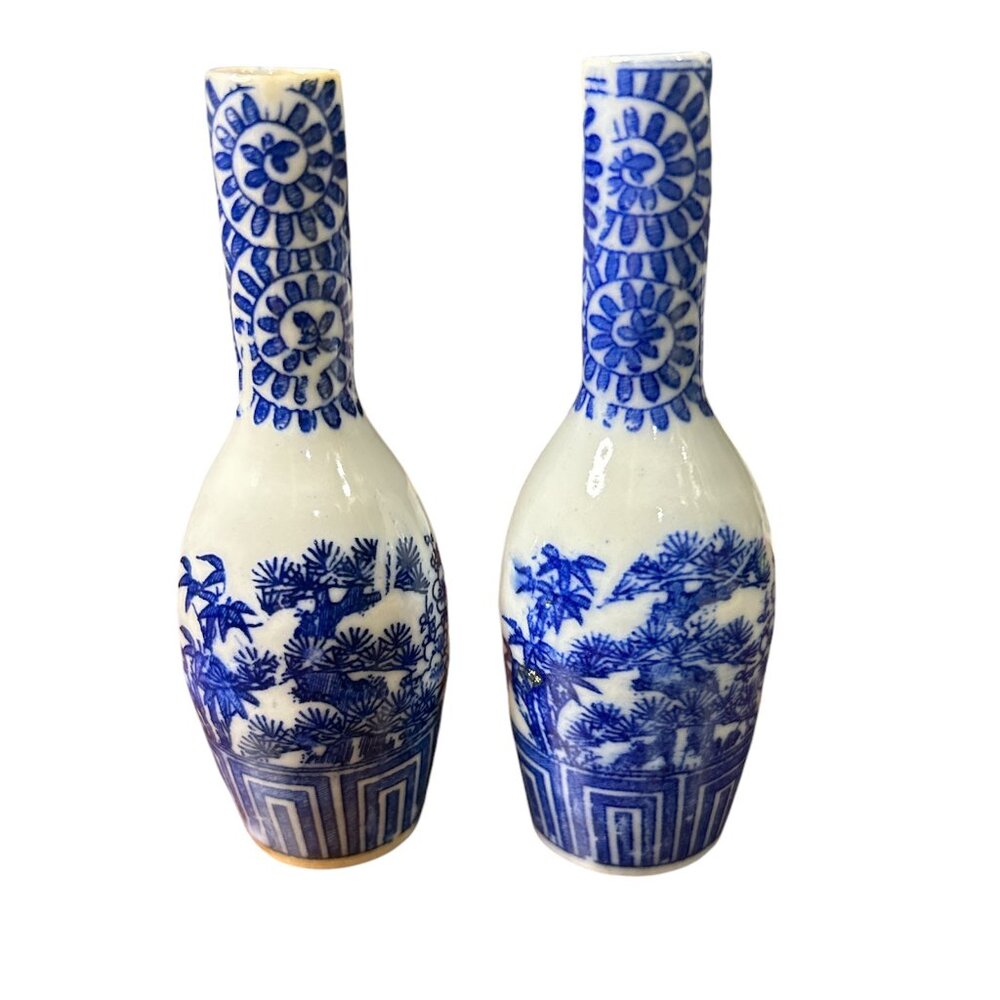 Set of 2 Vintage 1970s Blue White Chinese Mini Porcelain Sake/Bud Vase 4.5”